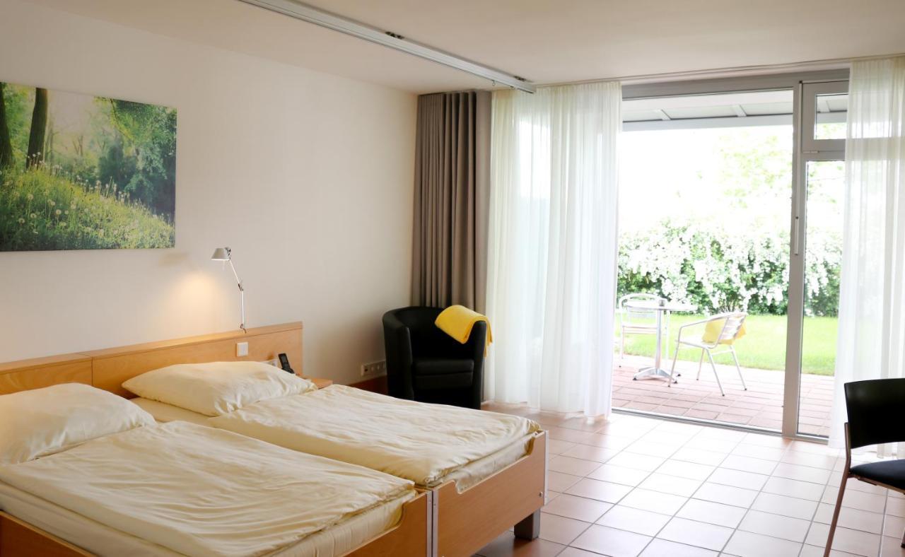 Seminarhotel In Der Manfred-Sauer-Stiftung Lobbach Ngoại thất bức ảnh