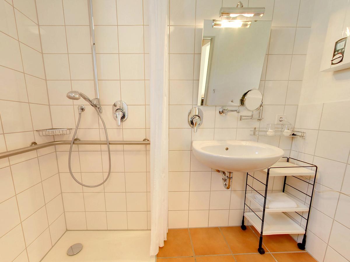 Seminarhotel In Der Manfred-Sauer-Stiftung Lobbach Phòng bức ảnh